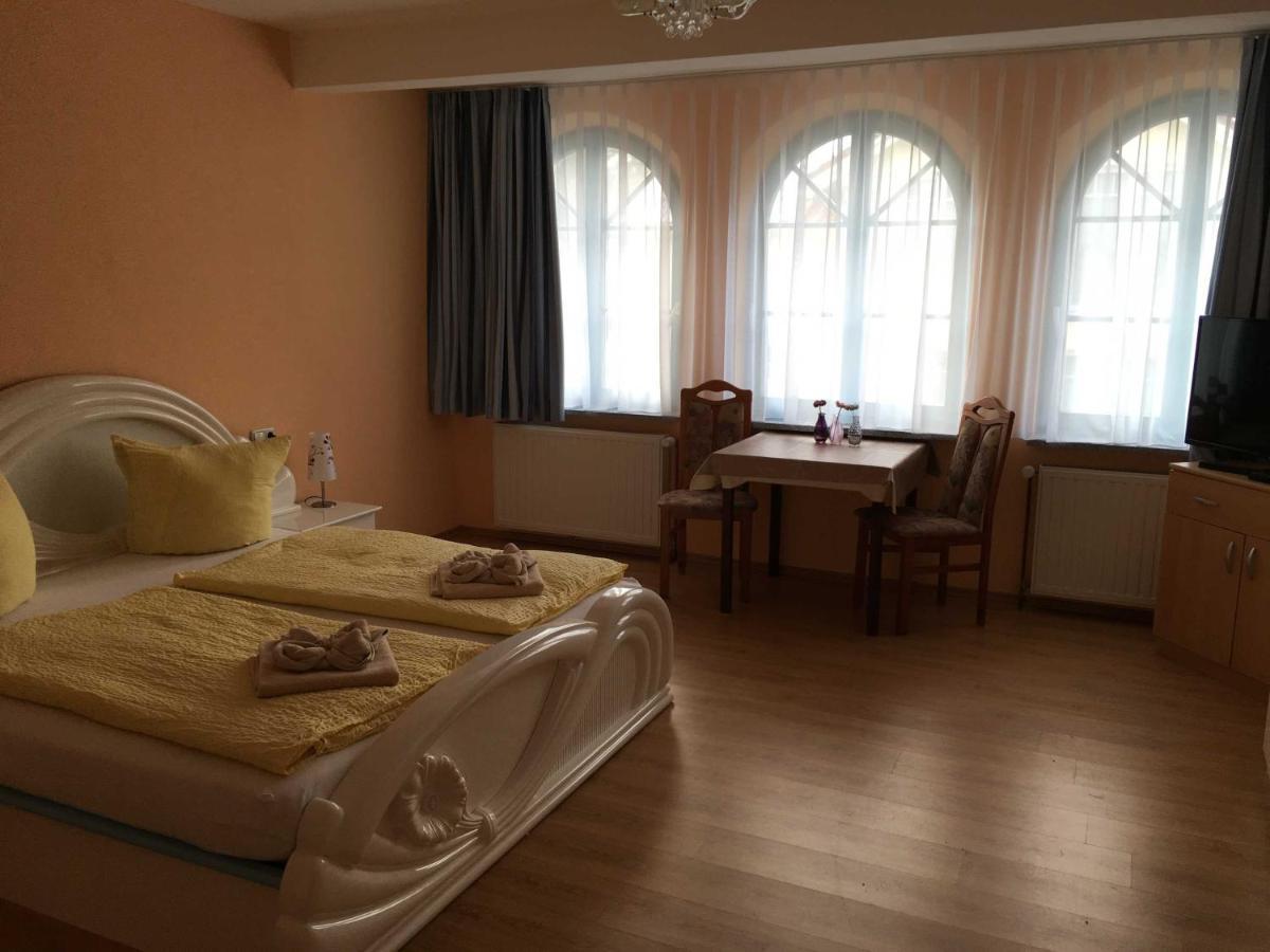Ferienhaus, Doppelhaushaelfte In Seebad Ahlbeck Heringsdorf  Esterno foto