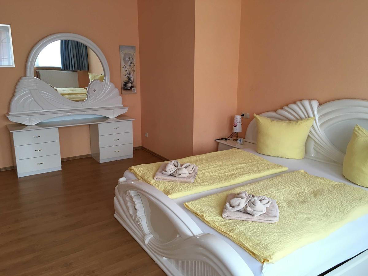 Ferienhaus, Doppelhaushaelfte In Seebad Ahlbeck Heringsdorf  Esterno foto
